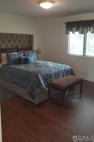 61 Princess Dr, New Brunswick NJ  08902-4104 exterior