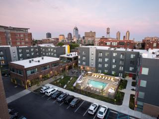 617 College Ave, Indianapolis IN  46204-1602 exterior