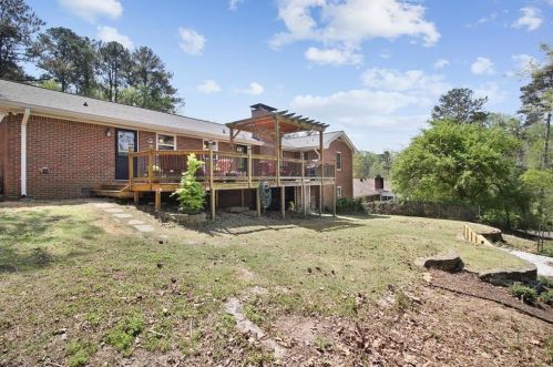 2852 Caraway Dr, Tucker GA 30084-2337 exterior