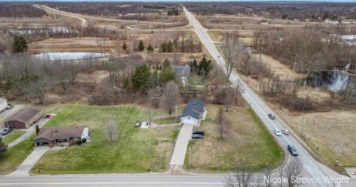 4013 8th Ave, Wyoming MI  exterior