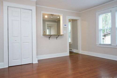 334 Summit St, Manchester CT  06042-3149 exterior