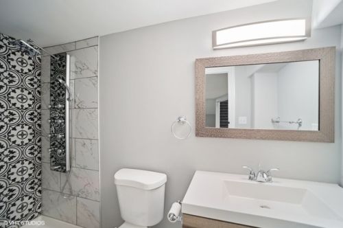 602 90 Pl, Chicago IL 60619-7906 exterior