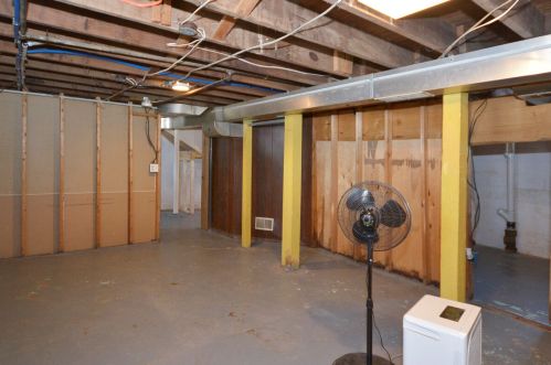 2103 Miles Ave, Kalamazoo MI  49001-5132 exterior