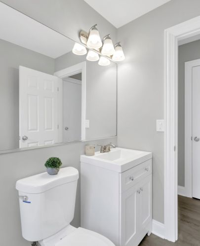 202 Walnut Dr, Saint Charles IL  60174-1540 exterior