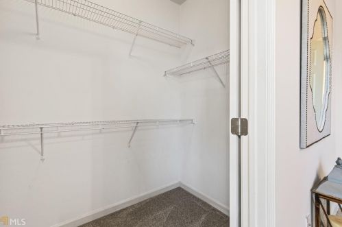 5282 Kershaw Ct, Atlanta GA 30339-6711 exterior