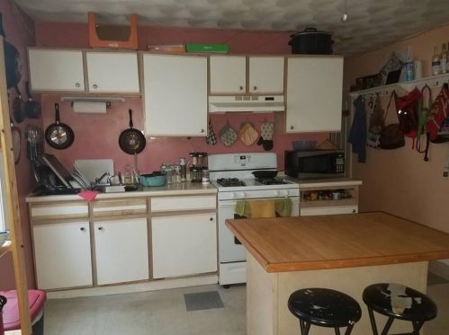 328 Douglas Ave, Providence RI 02908-2518 exterior