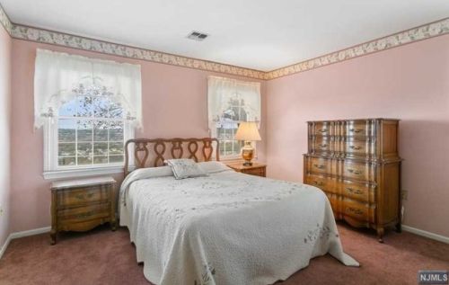 62 Amethyst Ln, Paterson NJ 07501-3361 exterior