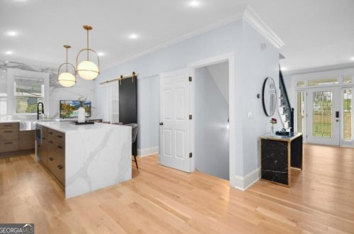 560 Morgan St, Atlanta GA 30308-2821 exterior