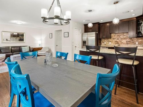 504 Dunwoody Chace, Atlanta GA 30328-6009 exterior