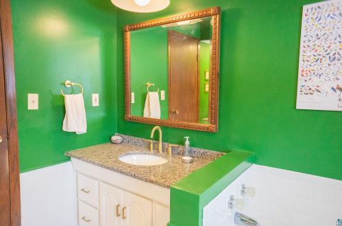 5956 Rose Rd, Duluth MN 55810-9734 exterior