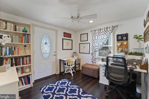 64 Mildred Ln, Chester PA 19014-2007 exterior