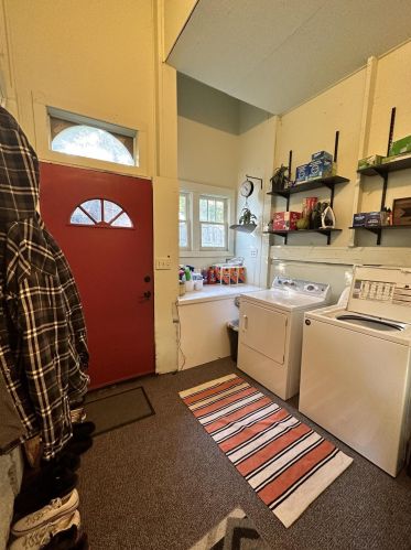 713 College Ave, Grand Rapids MI 49503-5307 exterior