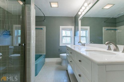 2152 Collins Rd, Atlanta GA exterior