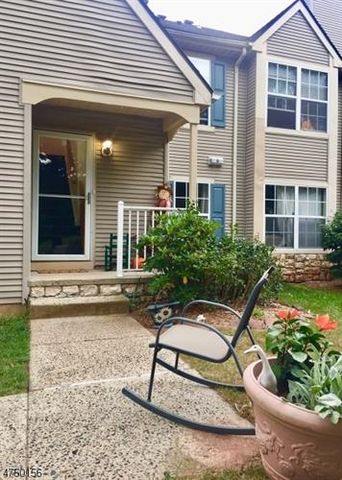 2508 Vroom Dr, Bridgewater, NJ 08807-7040