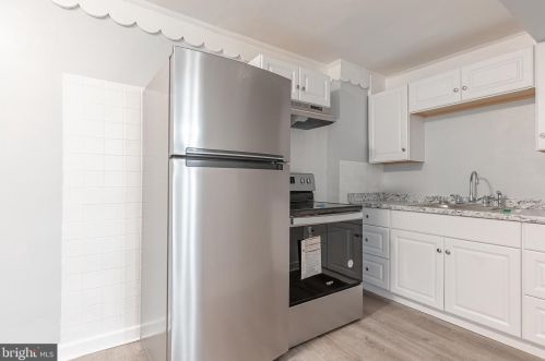 321 Mulberry St, Darby PA 19023-1718 exterior