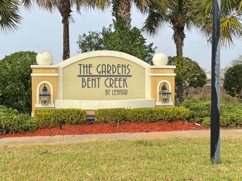 786 Bent Creek Dr, Fort Pierce, FL 34947-1322