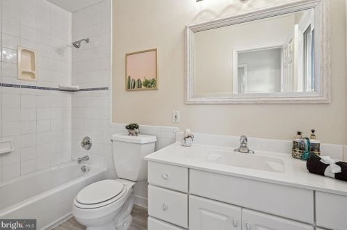 5247 Mitchell St, Alexandria VA 22312-2126 exterior