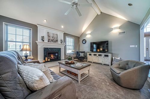 2520 Minton Dr, Moon Twp PA  15108-9207 exterior