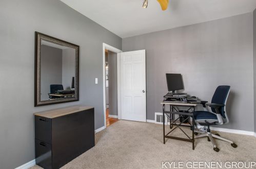 1114 Northlawn St, Grand Rapids MI 49505-3724 exterior