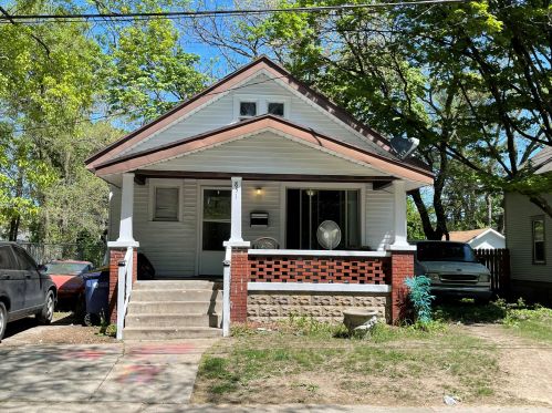 851 Gibson Pl, Grand Rapids, MI 49507-1421