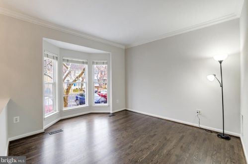 43069 Candlewick Sq, Leesburg VA 20176-6446 exterior