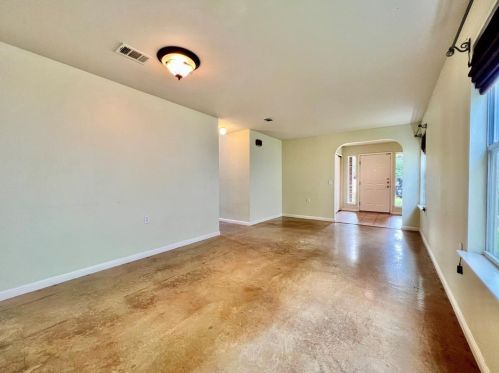 1120 Emmitt Run, Austin TX  78721-3028 exterior