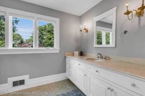 3 Oak Ln, Locust NJ  07760-1306 exterior