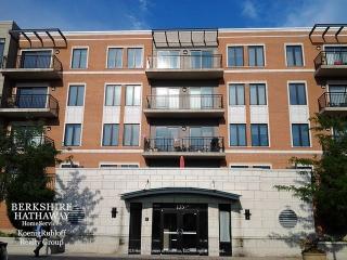 135 York St, Elmhurst IL  60126-3464 exterior