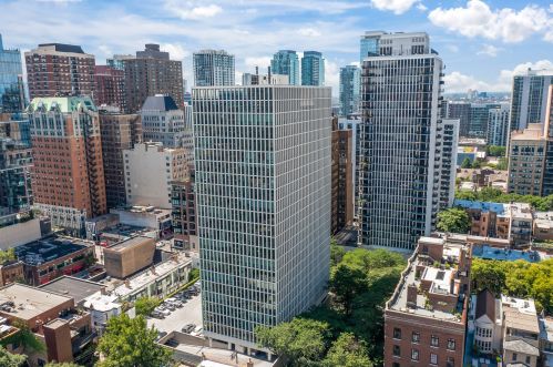 1 Scott St, Chicago IL  60610-2309 exterior