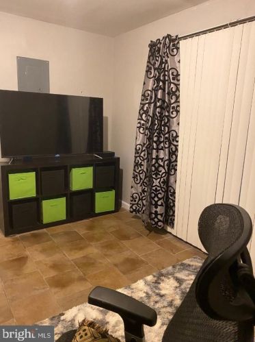 845 Barnaby St, Washington DC 20032-3942 exterior