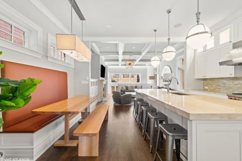 1508 Byron St, Chicago IL 60618-3709 exterior