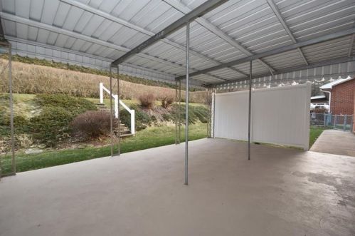 3951 Edge Rd, Pittsburgh PA 15227-3409 exterior