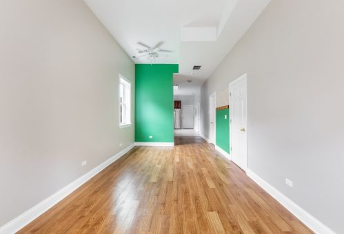 4730 Bishop St, Chicago IL  60609-4205 exterior