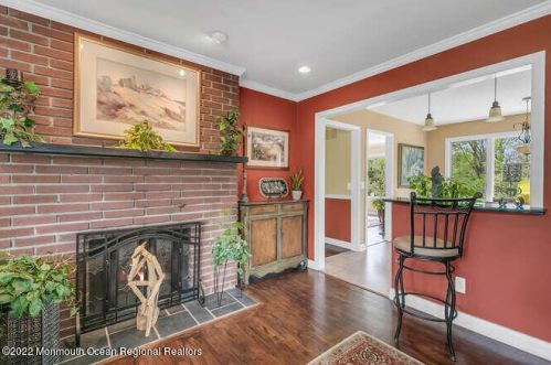 6 Southview Ter, Middletown NJ 07748-2415 exterior