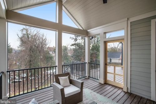 4700 25th St, Arlington VA  22207-3519 exterior