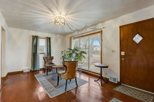 7035 Tallmadge Pl, Milwaukee, WI 53218-3954