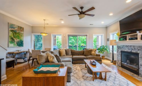 4110 California Ave, Chicago, IL 60618-2705