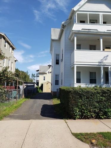 449 Stanley St, New Britain CT 06053-2440 exterior