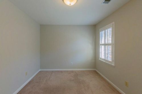 8913 Carroll Mnr Dr, Atlanta GA 30350-2080 exterior