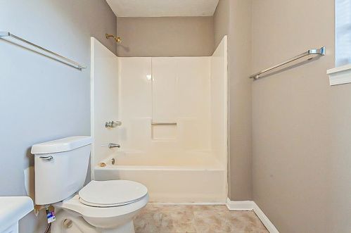 6299 Marbut Farms Ln, Lithonia GA 30058-8977 exterior