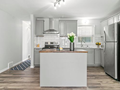 6175 122nd St, Milwaukee WI  53225-1005 exterior