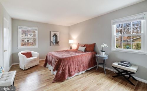 8428 Cherry Vly Ln, Alexandria VA 22309-2100 exterior