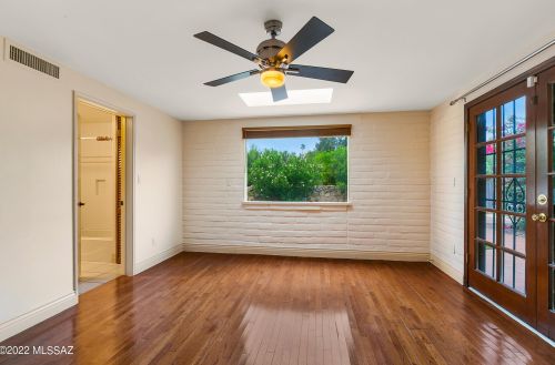 6882 Casas Adobes Dr, Tucson AZ 85704-6126 exterior