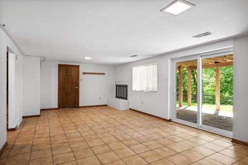 309 Highland Pne Ct, Pittsburgh PA 15237-2019 exterior