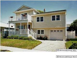 210 14th Ave, Belmar NJ  07719-2512 exterior
