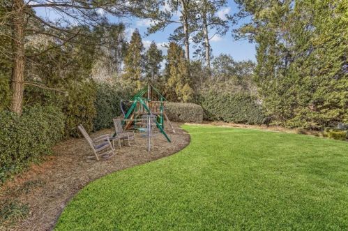 5625 Cross Gate Dr, Atlanta GA 30327-4815 exterior