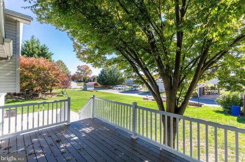 416 Lexington Way, Littlestown PA 17340-1567 exterior