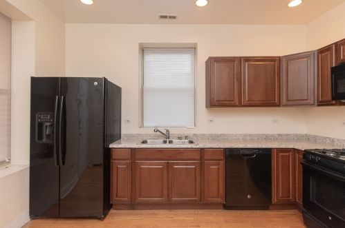 2537 Kildare Ave, Chicago, IL 60639-2010