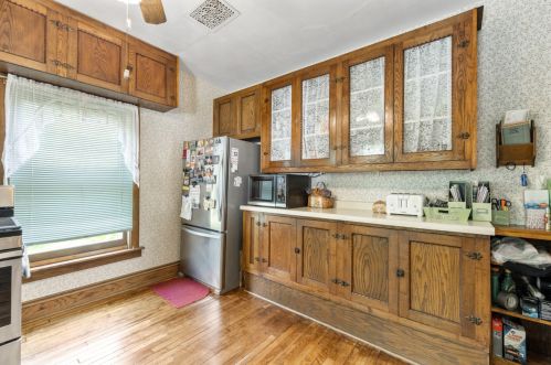 1525 82, Milwaukee WI 53222-2935 exterior