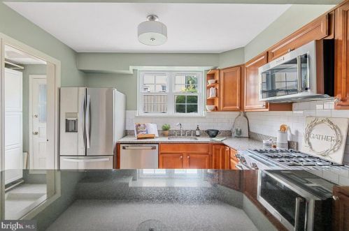 3824 Ingalls Ave, Alexandria VA 22302-1810 exterior